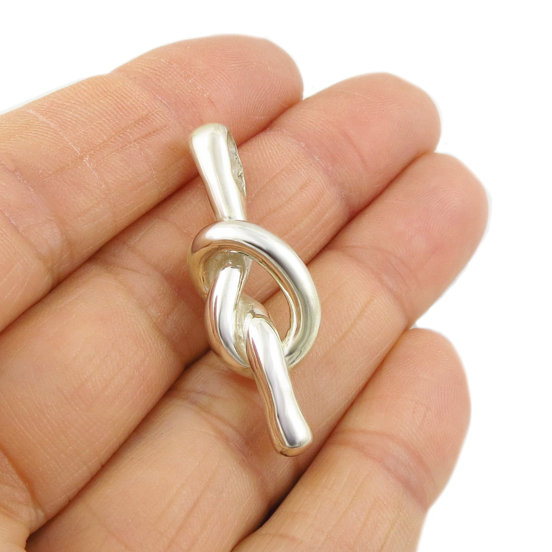 Eternal Knot Pendant Necklace in 925 Silver