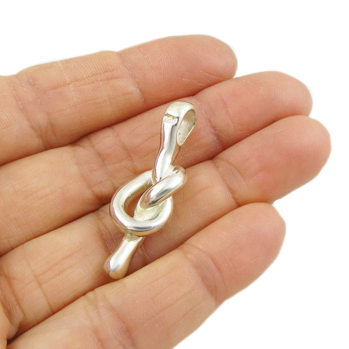 Eternal Knot Pendant Necklace in 925 Silver