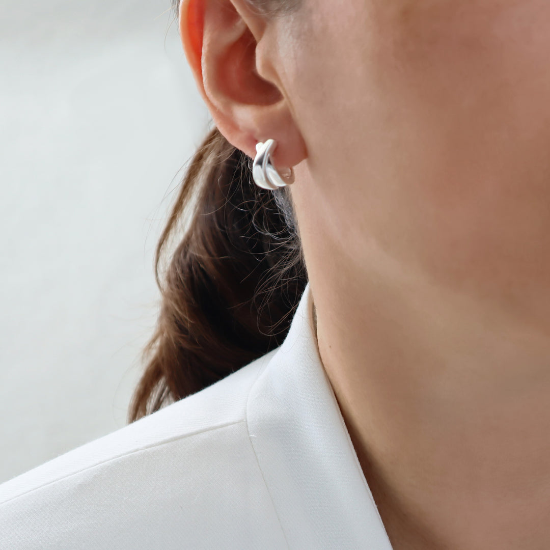 Huggie Earrings in 925 Silver