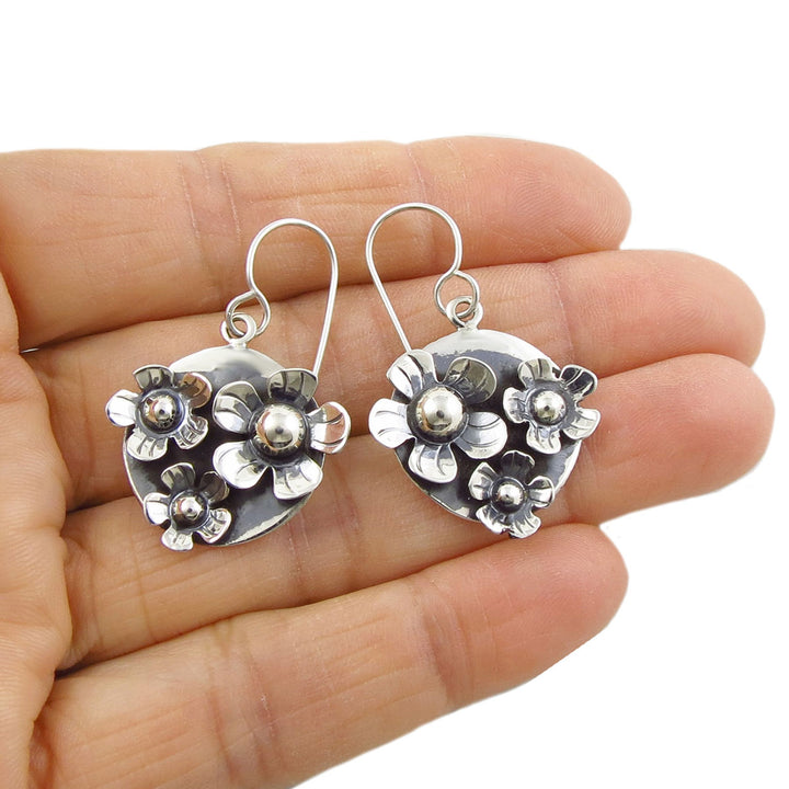 Silver Daisy Earrings