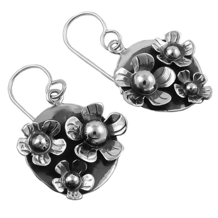 Silver Daisy Earrings