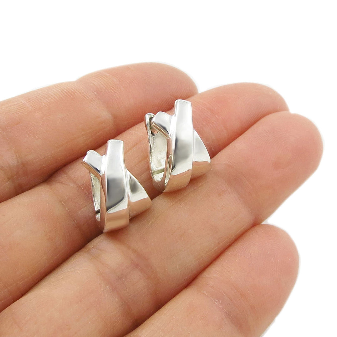 Huggie Earrings in 925 Silver