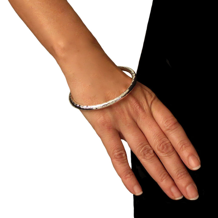 Large 925 Sterling Silver Hammered Circle Bangle