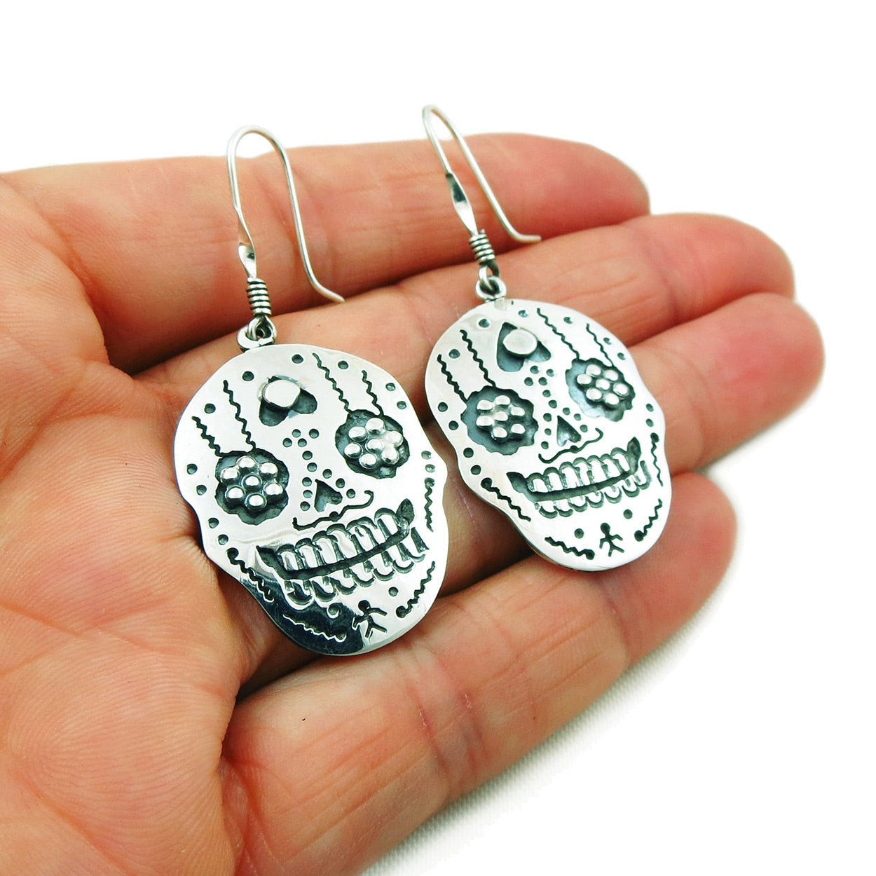 Silver Skull + Chain Earrings – ESQUELETO