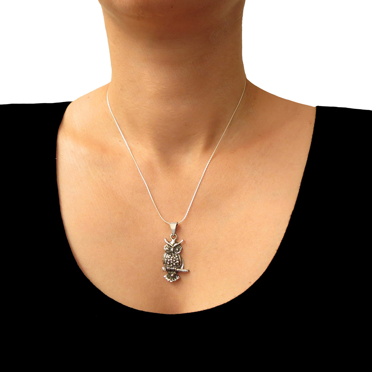 Silver on sale owl necklace